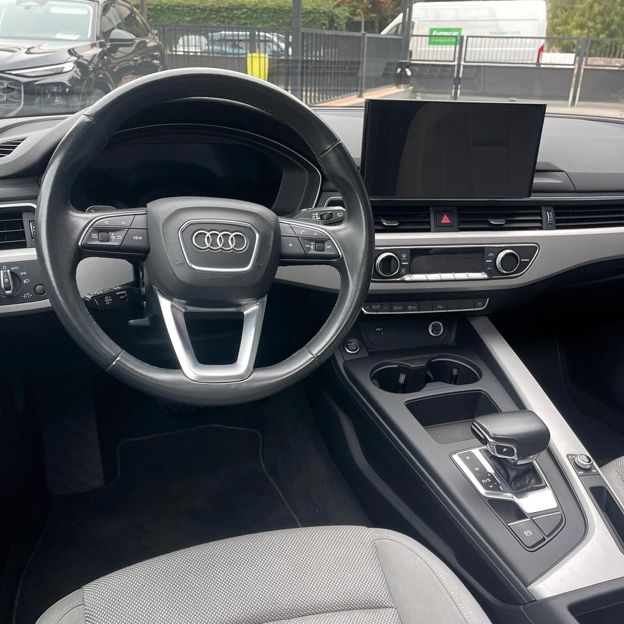 Audi A4 Avant 30 TDI/136 CV S tronic line edition