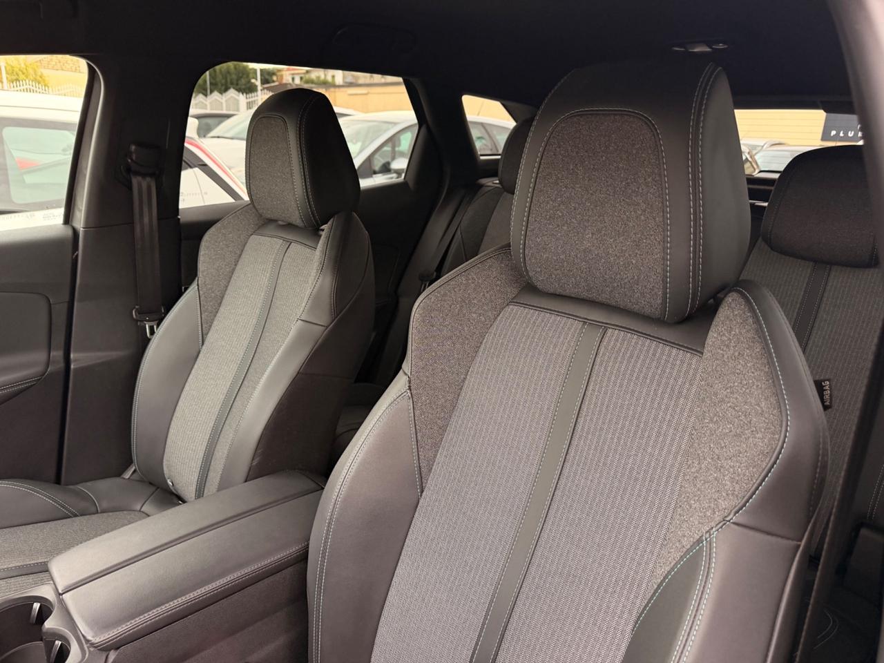 Peugeot 3008 1.5 BlueHDi 130 EAT8 Allure Pack