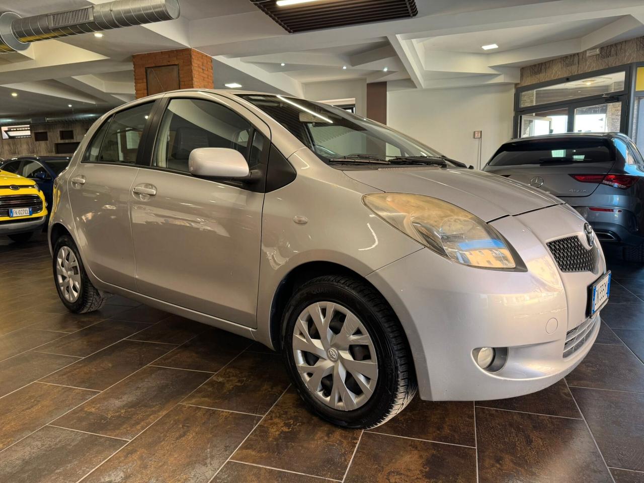 Toyota Yaris 1.3 5 porte Sol