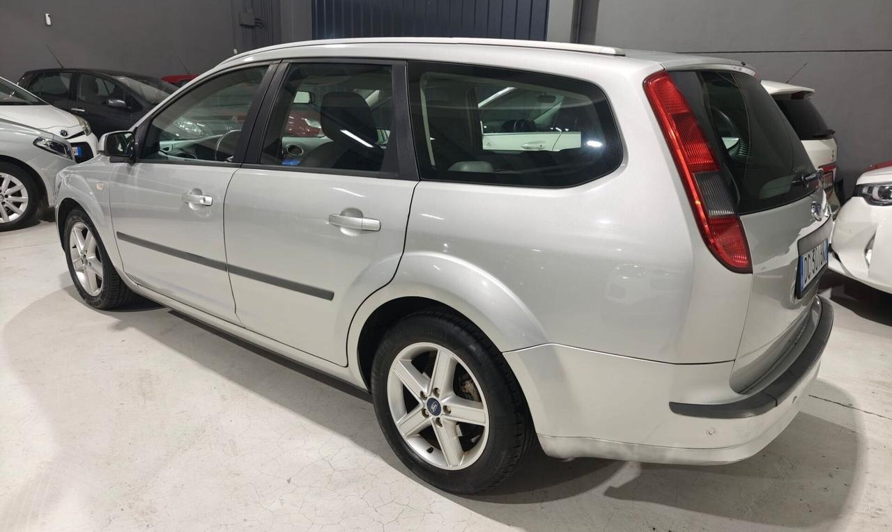 Ford Focus Benzina Neopatentati Bluetooth Apple CarPlay