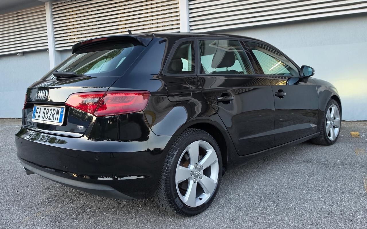 Audi A3 Sedan 1.6 TDI clean diesel S tronic Ambition