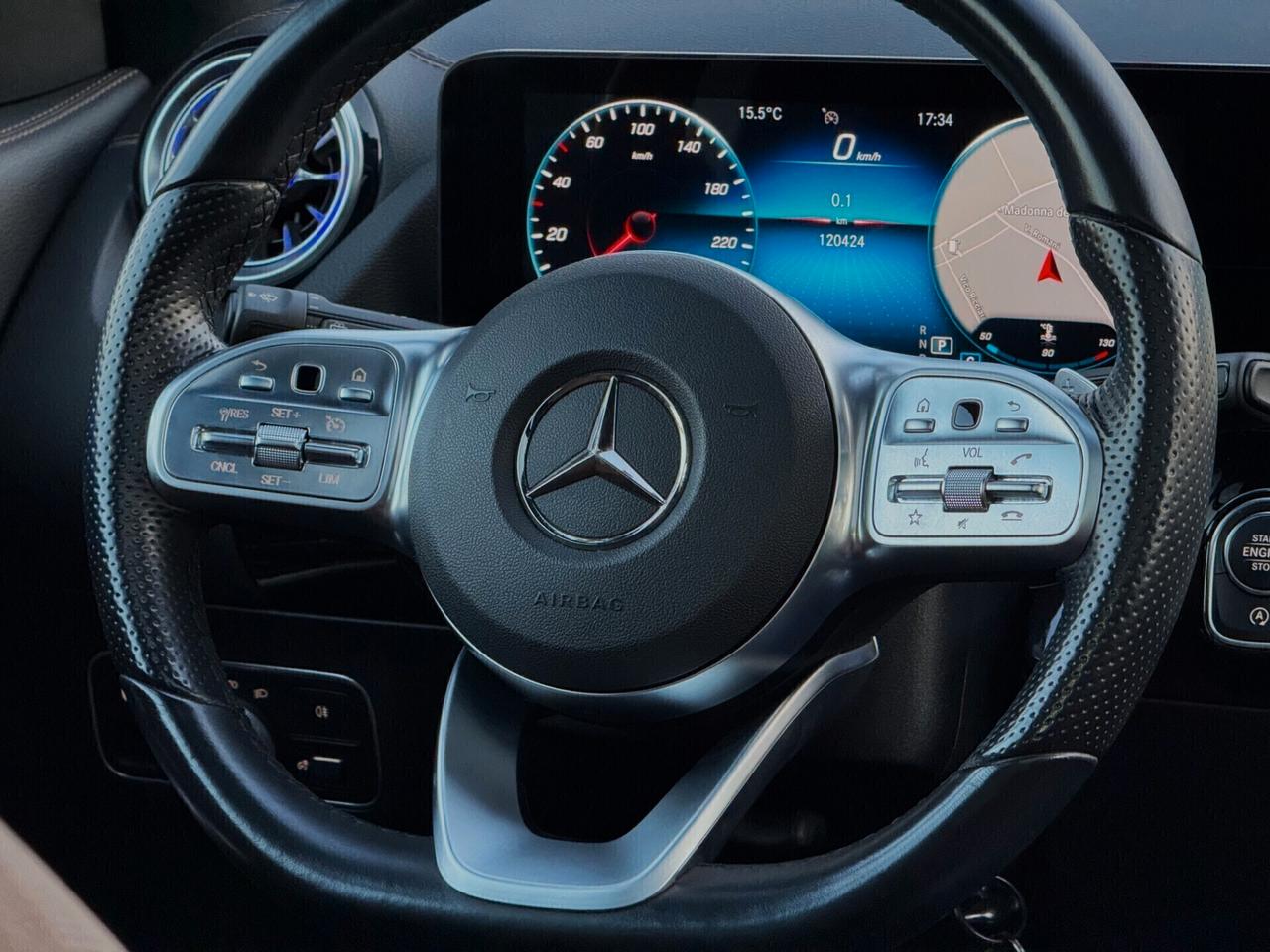 Mercedes-Benz GLA 200 d Premium Plus AMG TETTO