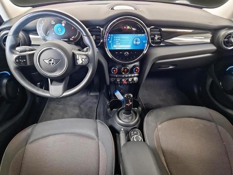 MINI COOPER CLASSIC AUTO 5 PORTE BERLINA