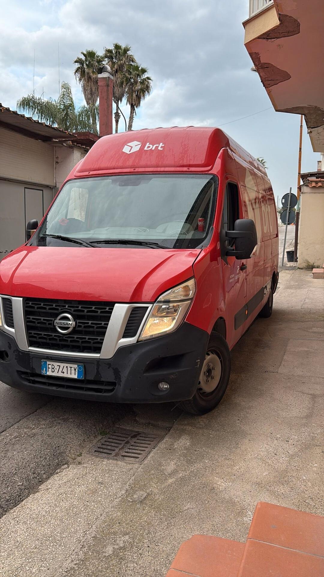 Nissan nv 400