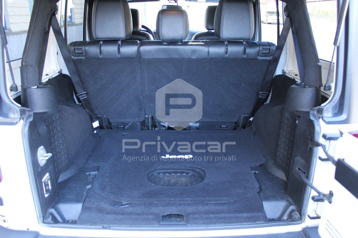 JEEP Wrangler Unlimited 2.8 CRD DPF Sahara