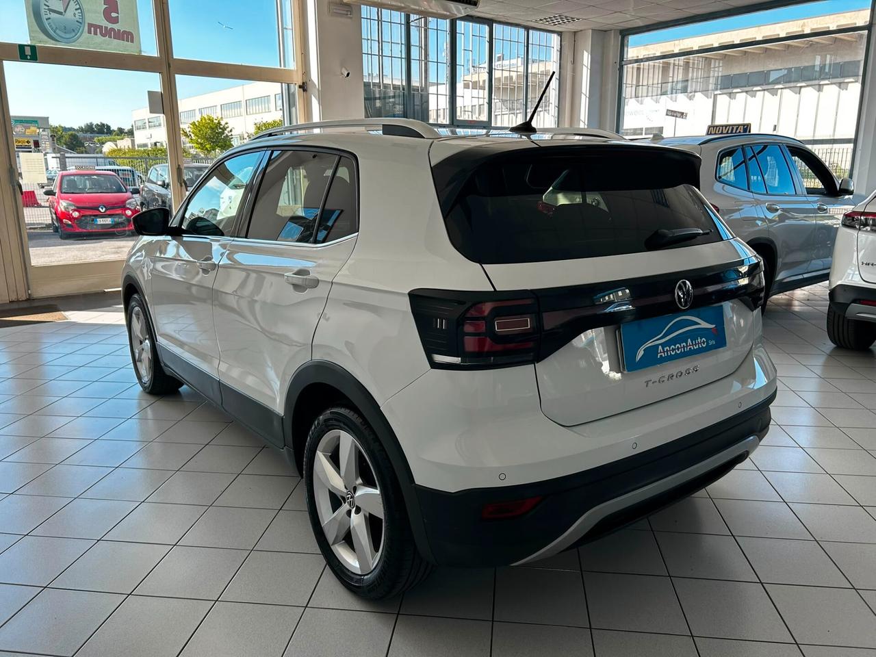 VW T-Cross 1.6 TDI x neopatentati 2020