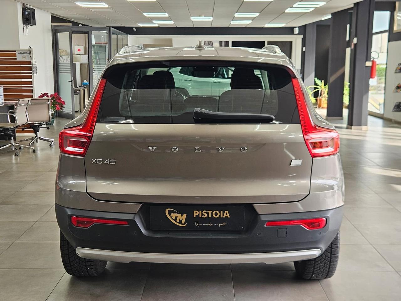 Volvo XC40 T4 Recharge Plug-in Hybrid automatico Essential