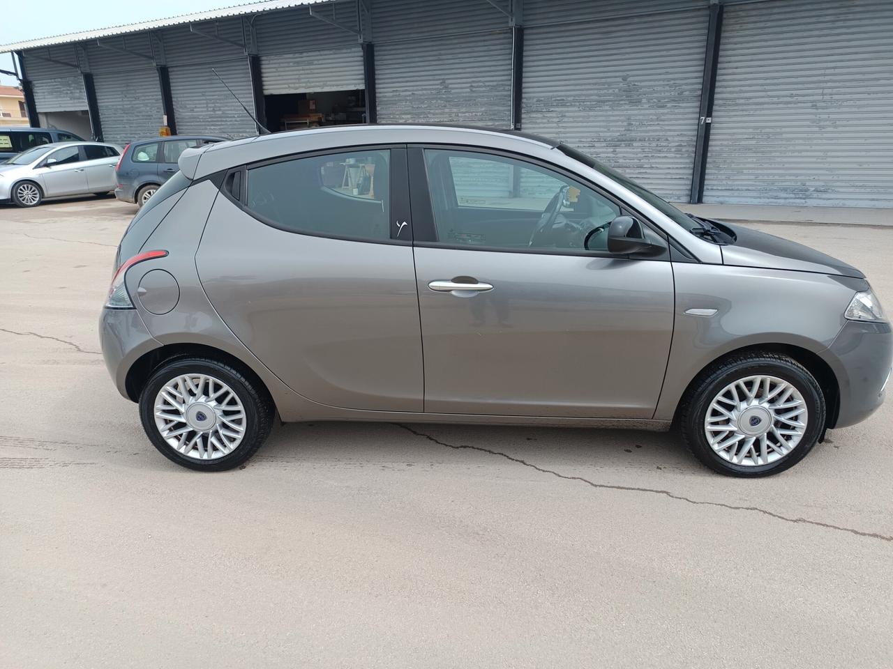 Lancia Ypsilon 1.3 MJT 16V 95 CV 5 porte S&S Gold