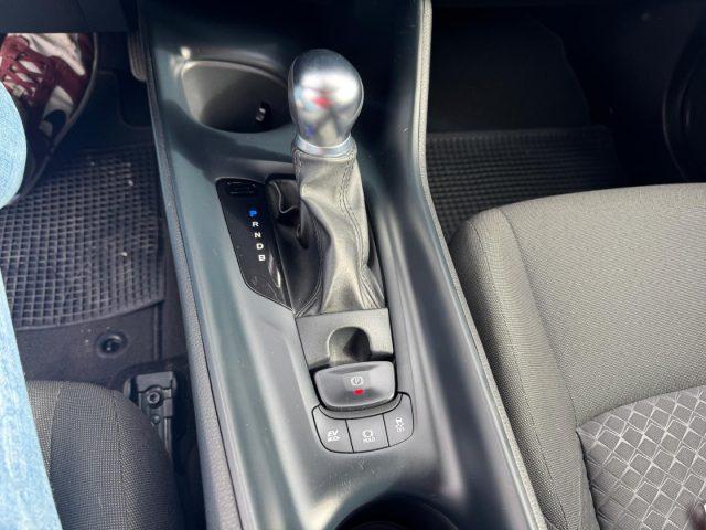 TOYOTA C-HR 1.8 Hybrid E-CVT Business