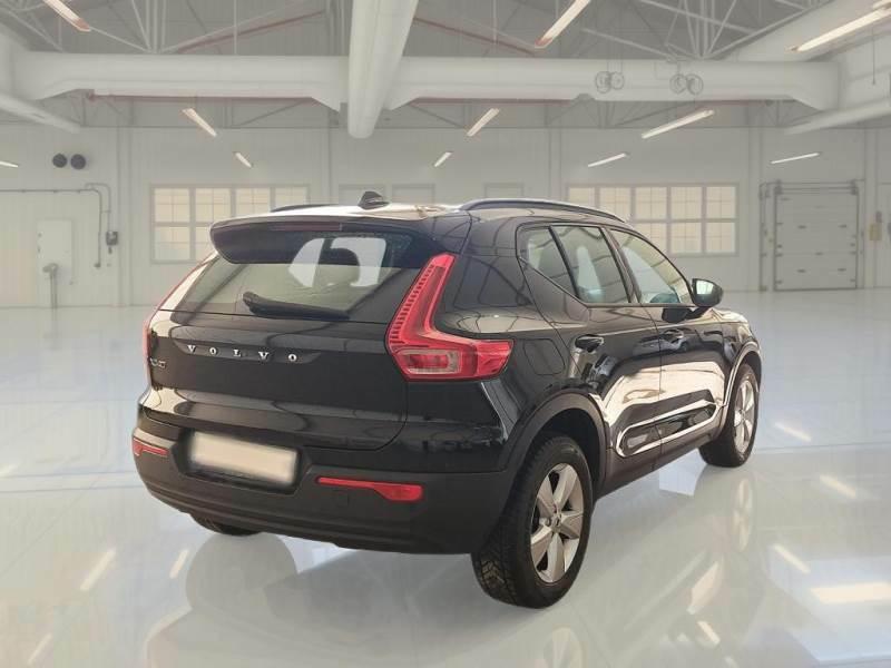 VOLVO XC40 T2 Momentum Core