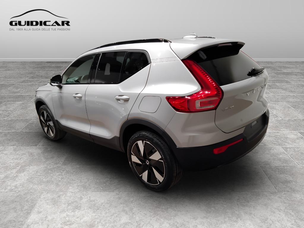 VOLVO XC40 Core Single Motor