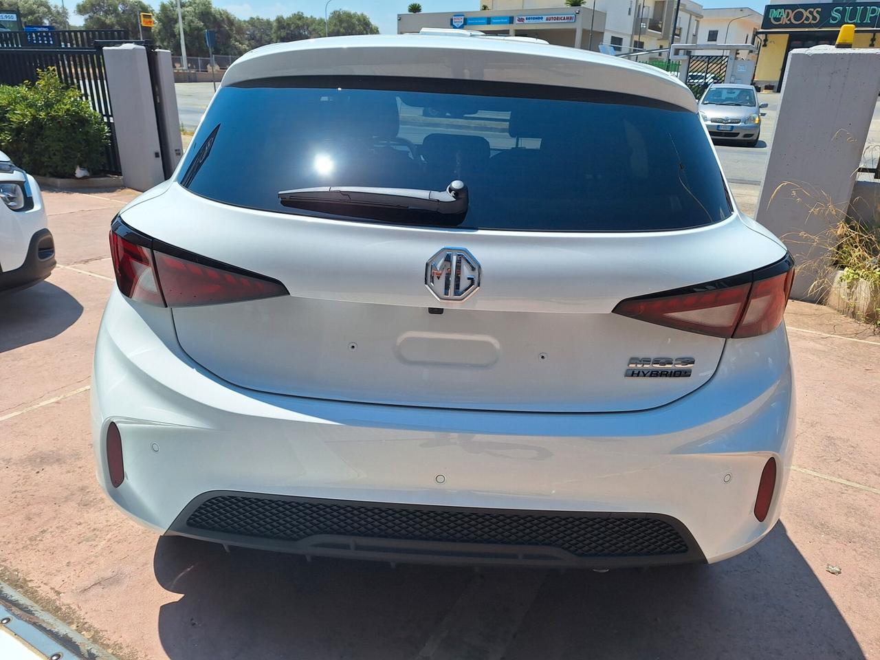 NUOVA MG3 HYBRID LUXURY