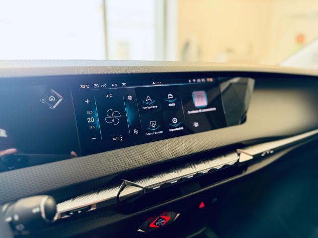 DS Automobiles DS 4 1.5 bluehdi Cross Trocadero 130cv auto