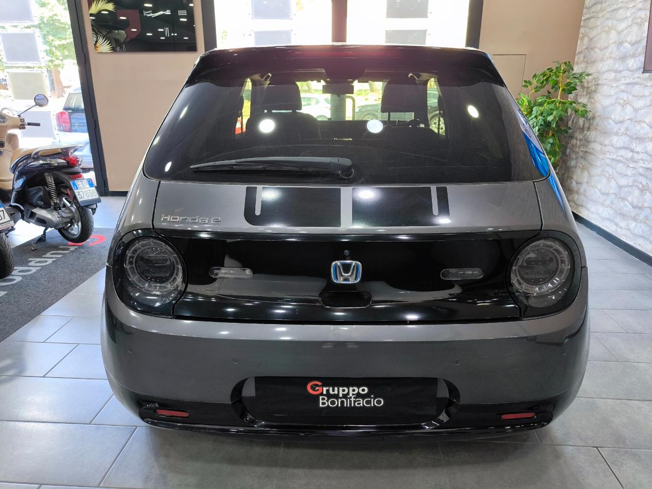 Honda e