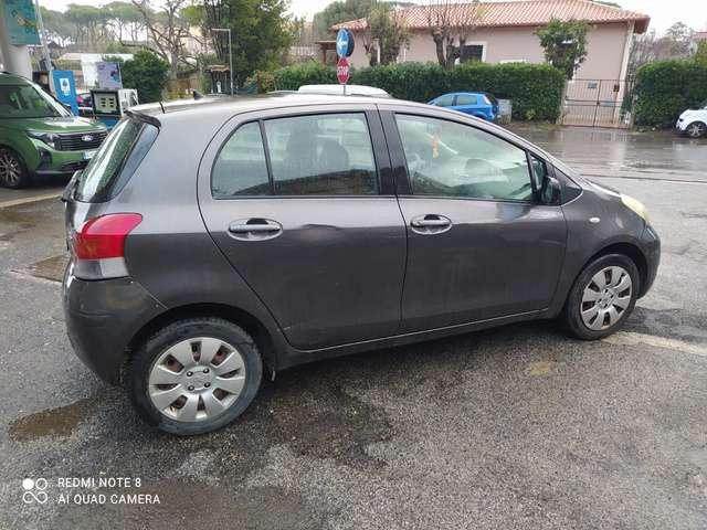 Toyota Yaris Yaris II 5p 1.0