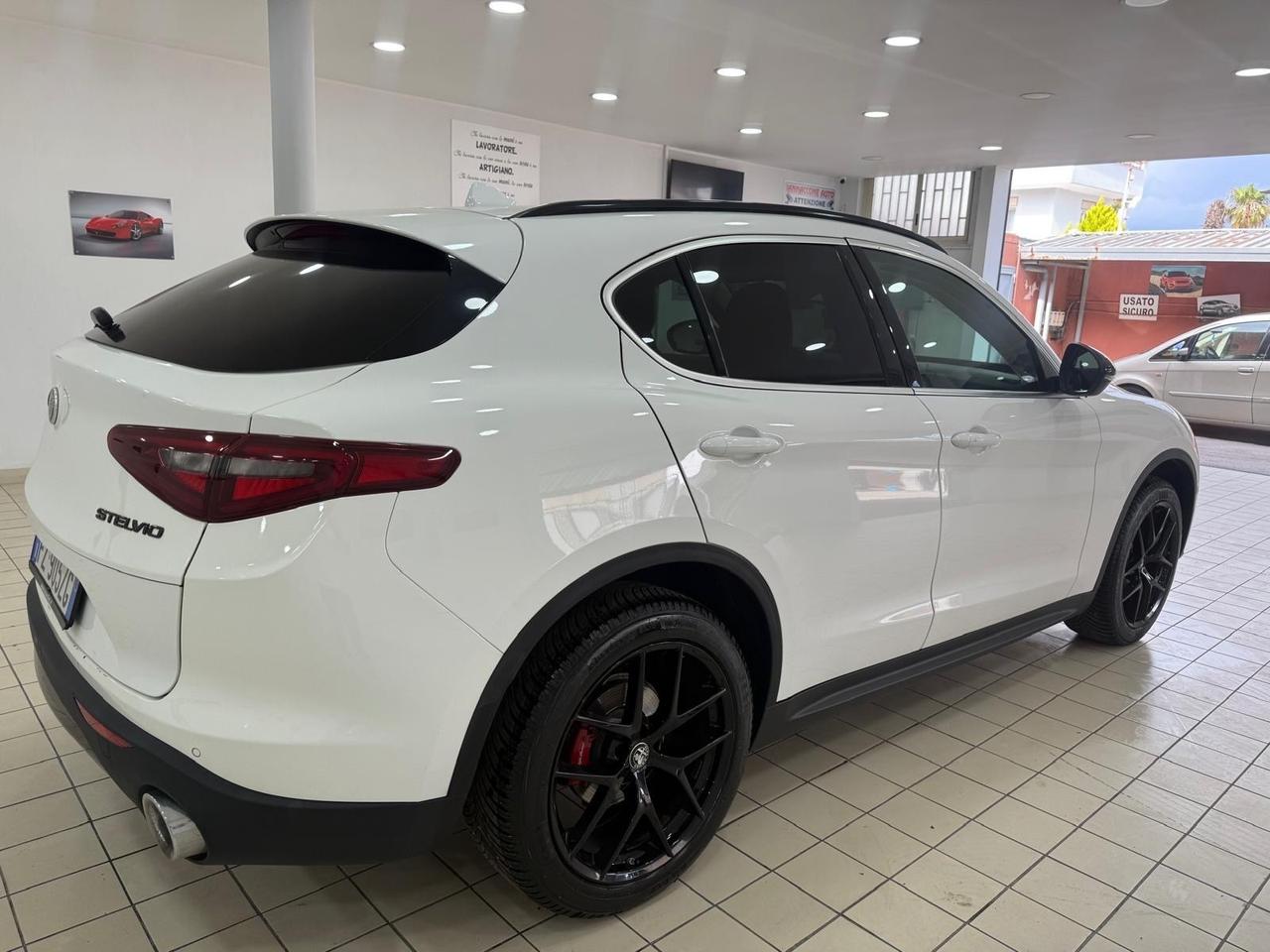 Alfa Romeo Stelvio 2.2 Turbodiesel 210 CV AT8 Q4 Business