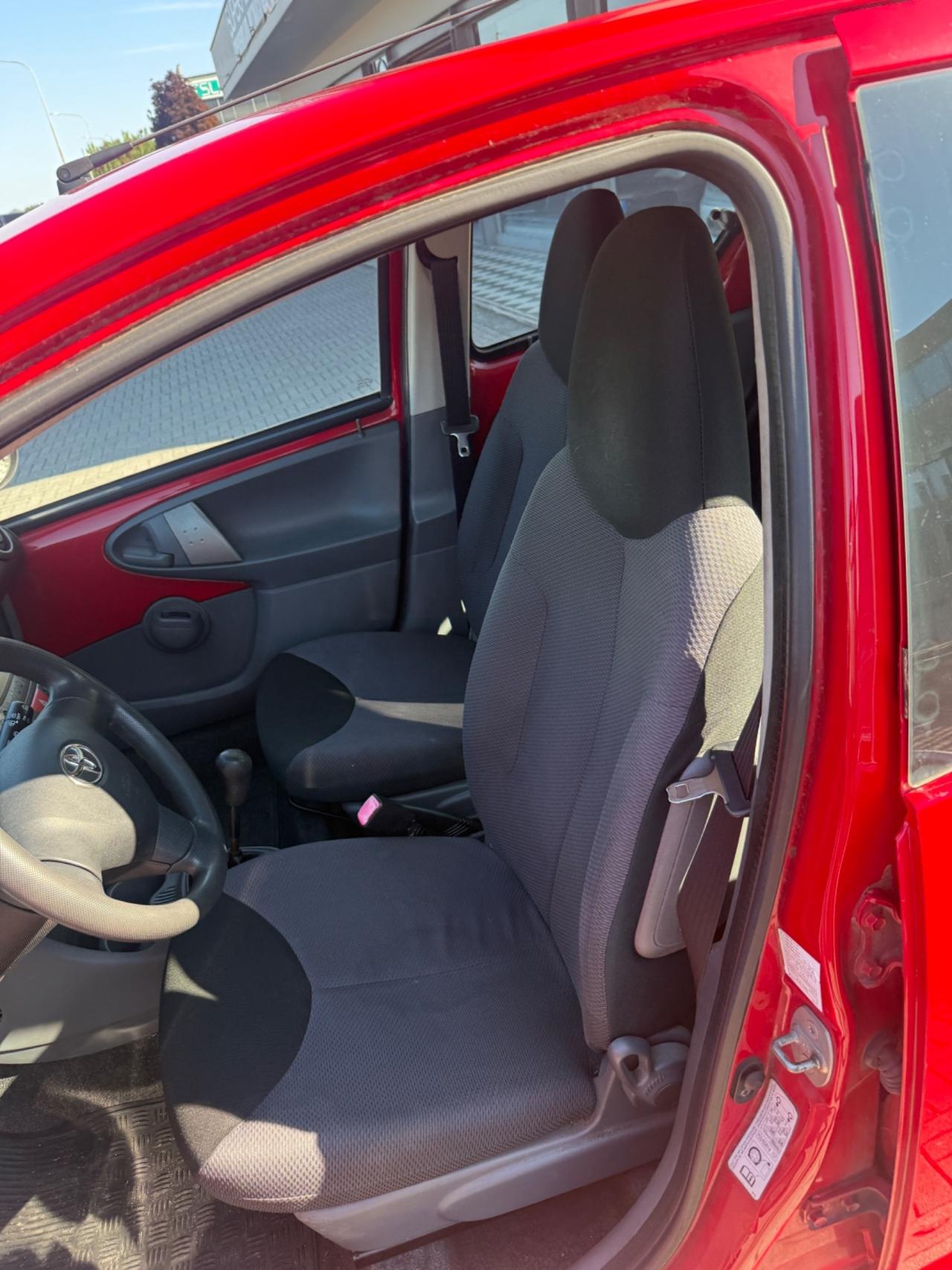 Toyota Aygo 1.0 12V VVT-i 5 porte Sol