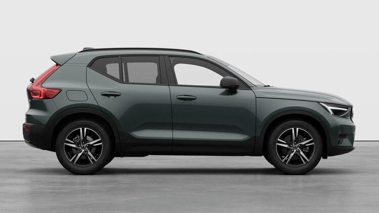 VOLVO XC40 PLUS DARK B3 AUTO PREZZO PROMO FINO AL 31/12/2025
