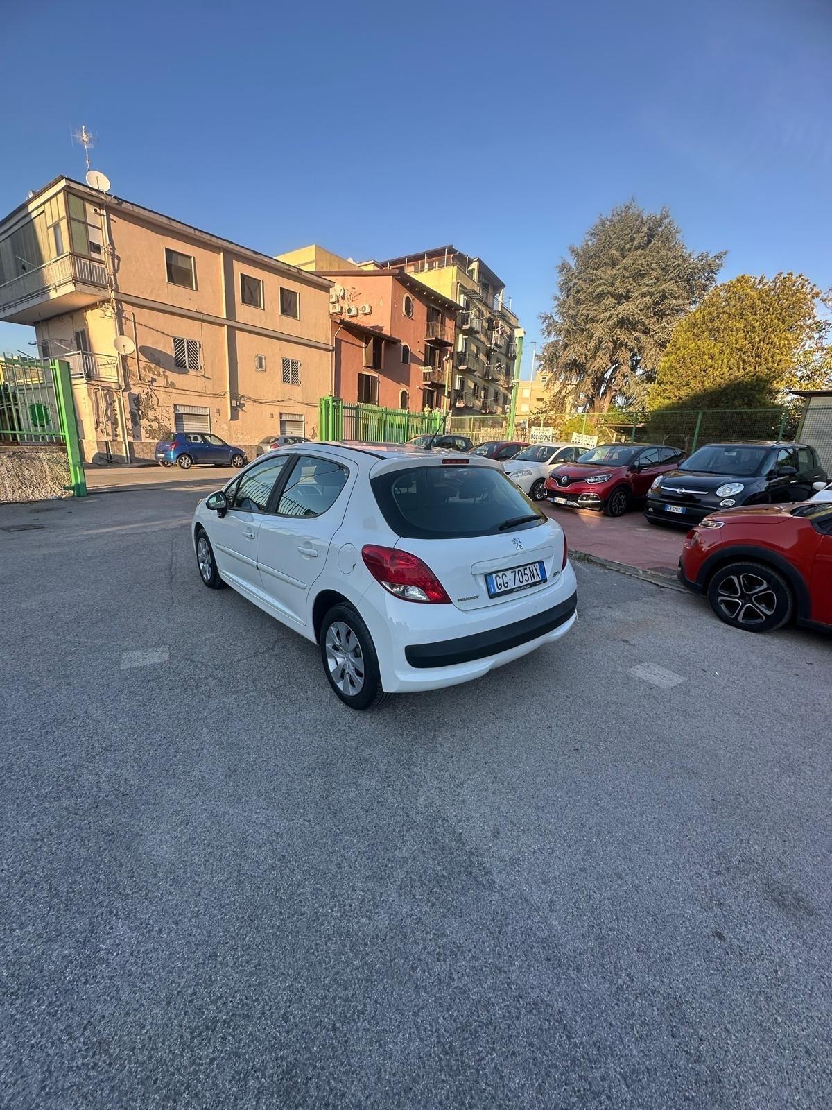 Peugeot 207 Plus 1.4 8V 75CV 5p. ECO GPL