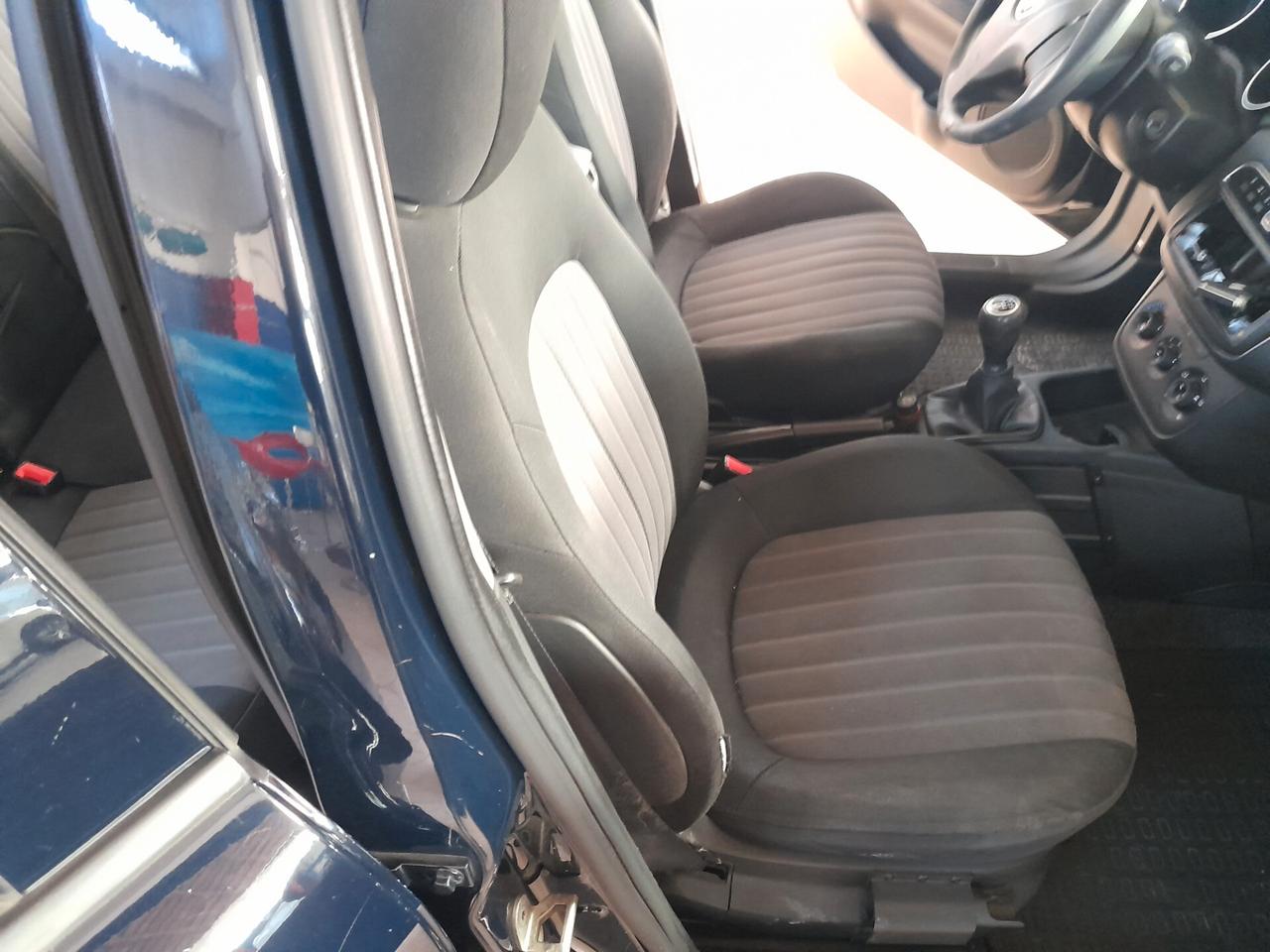 Fiat Punto 1.3 MJT II S&S 95 CV 5 porte Street