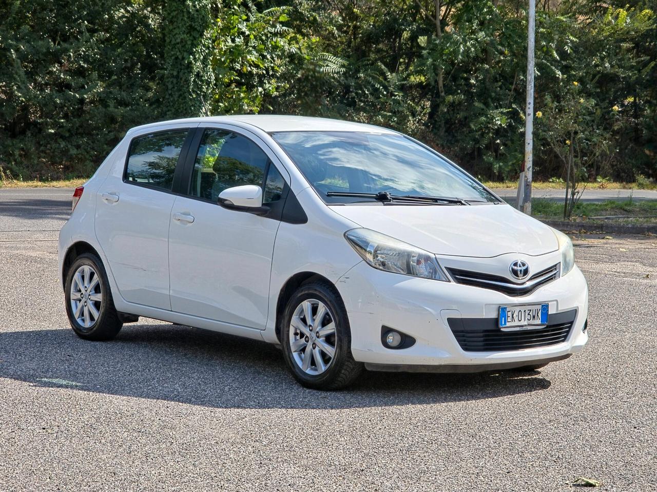 Toyota Yaris 1.0 5 porte Lounge 2012-E5B Manuale NEO