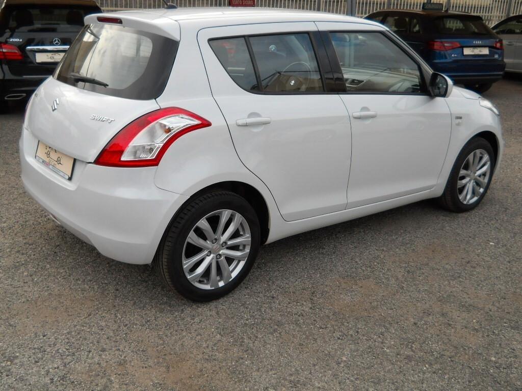 Suzuki Swift 1.3 DDiS 5 porte B-Top Bi-Color