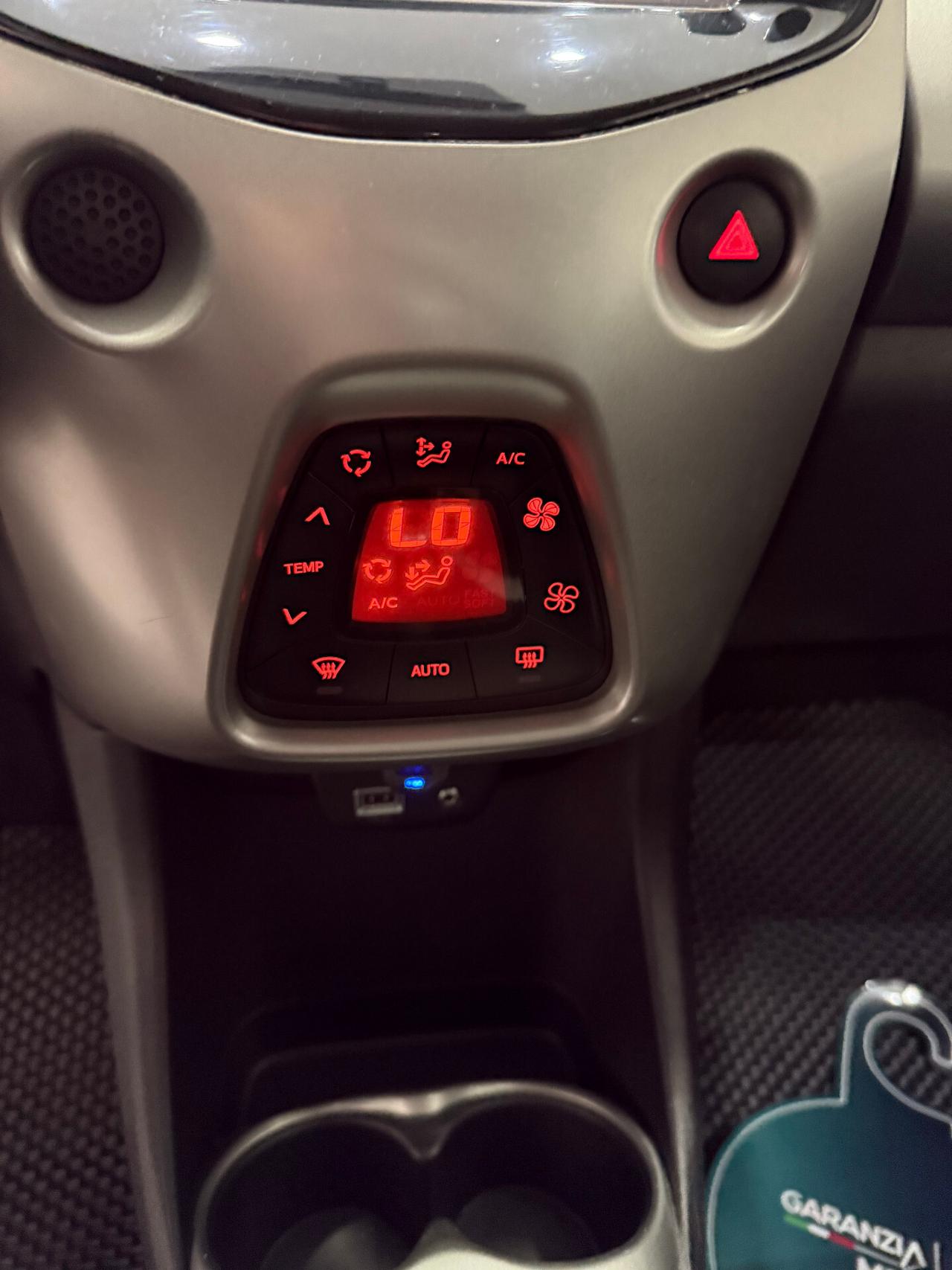 Toyota Aygo 1.0 VVT-i 69 CV 5 porte x-cite Neopatentati