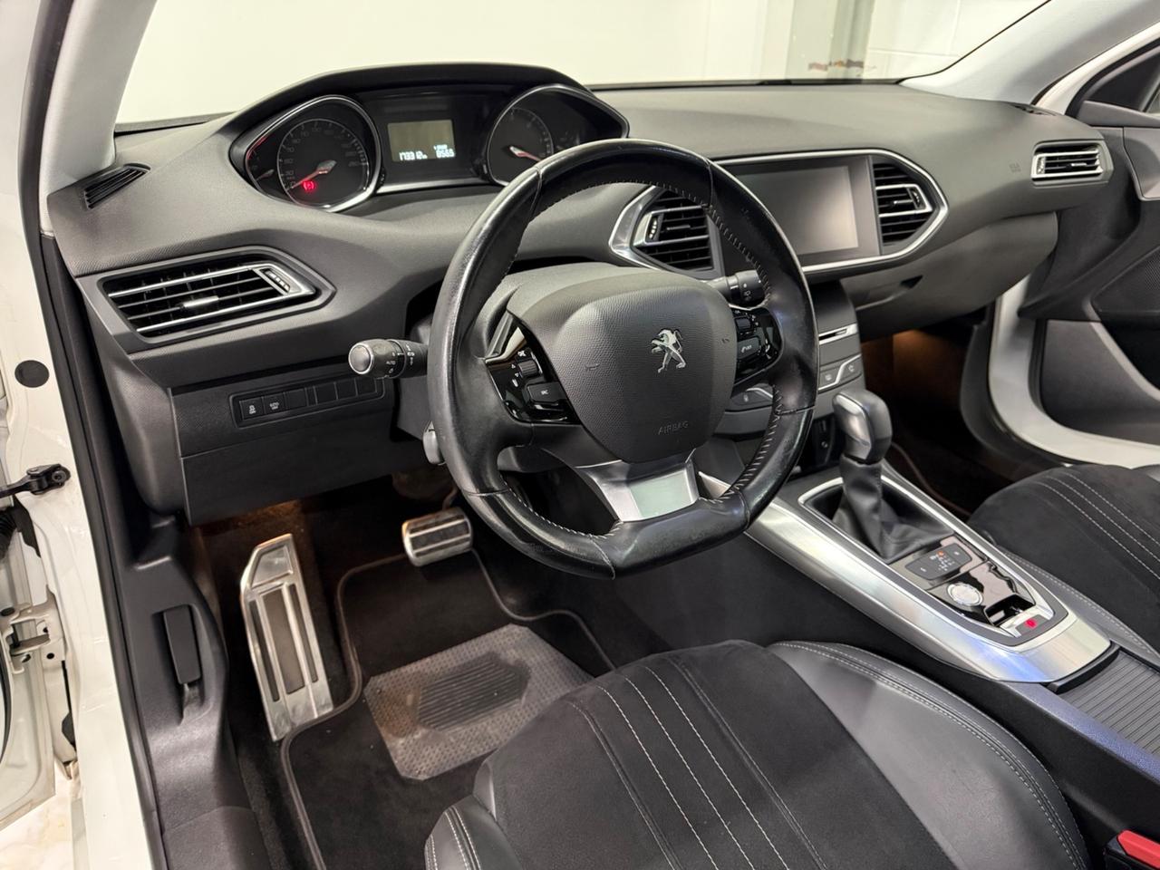 Peugeot 308 BlueHDi 120 S&S EAT6 Allure