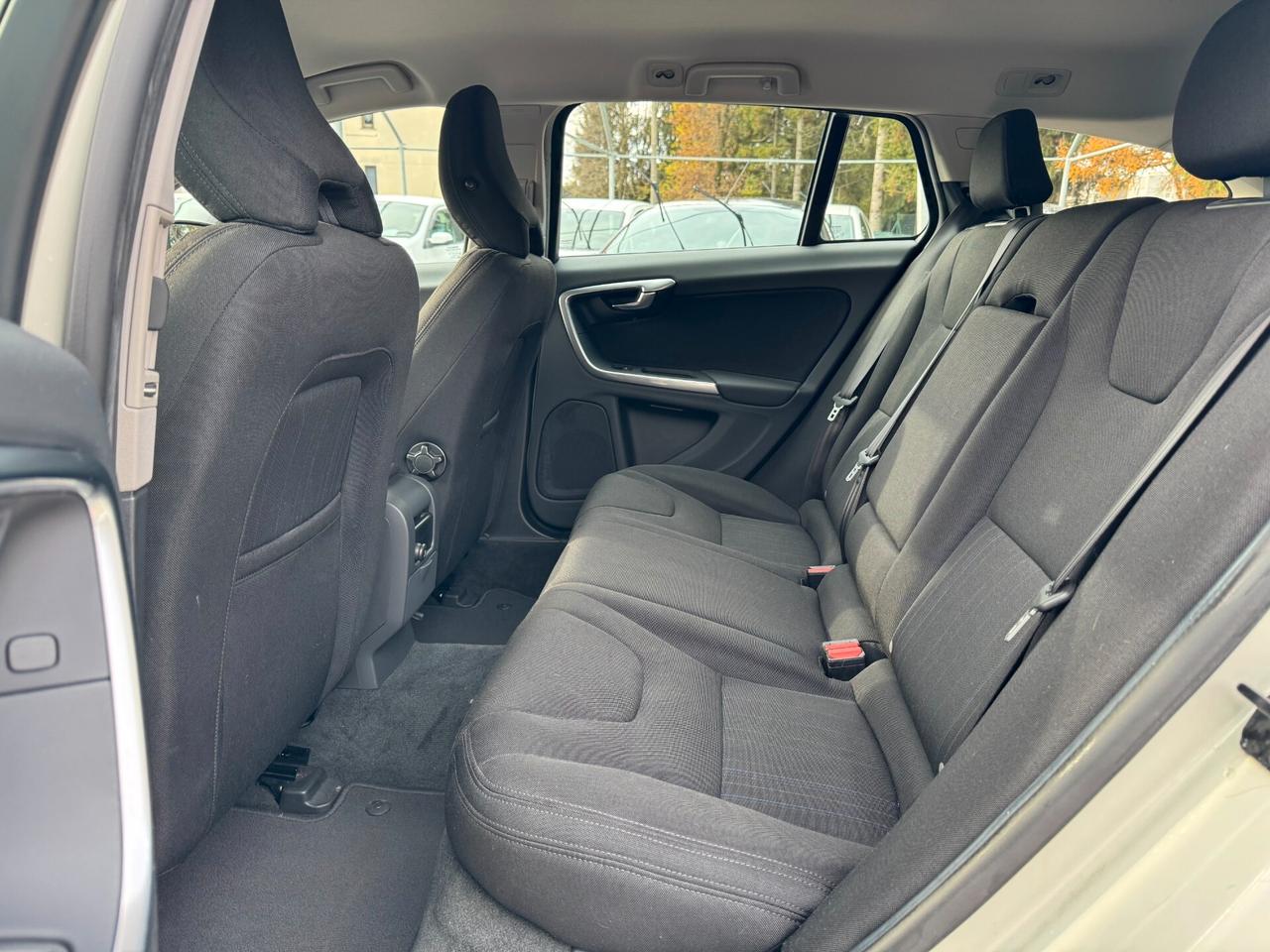 Volvo V60 T3 Momentum