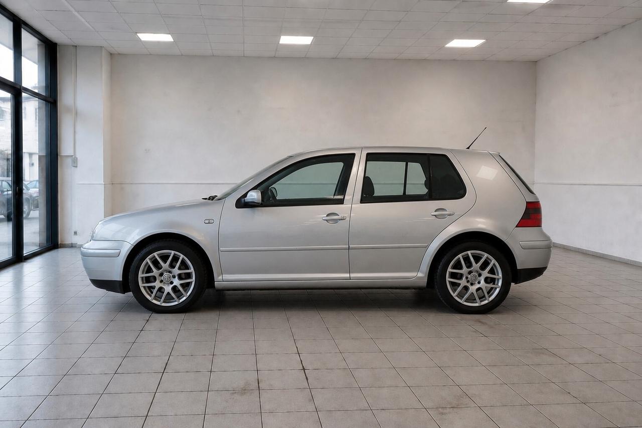 Volkswagen Golf 1.6/102 CV Highline AUTOMATICA OCCASIONE