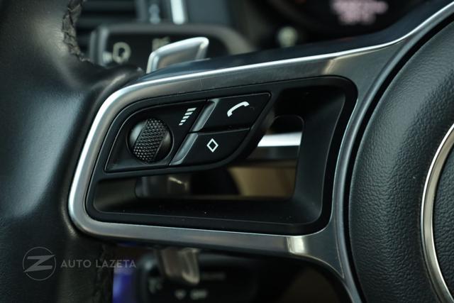 PORSCHE Macan 2.0 Sedili Riscaldabili Volante Elettrico 4x4