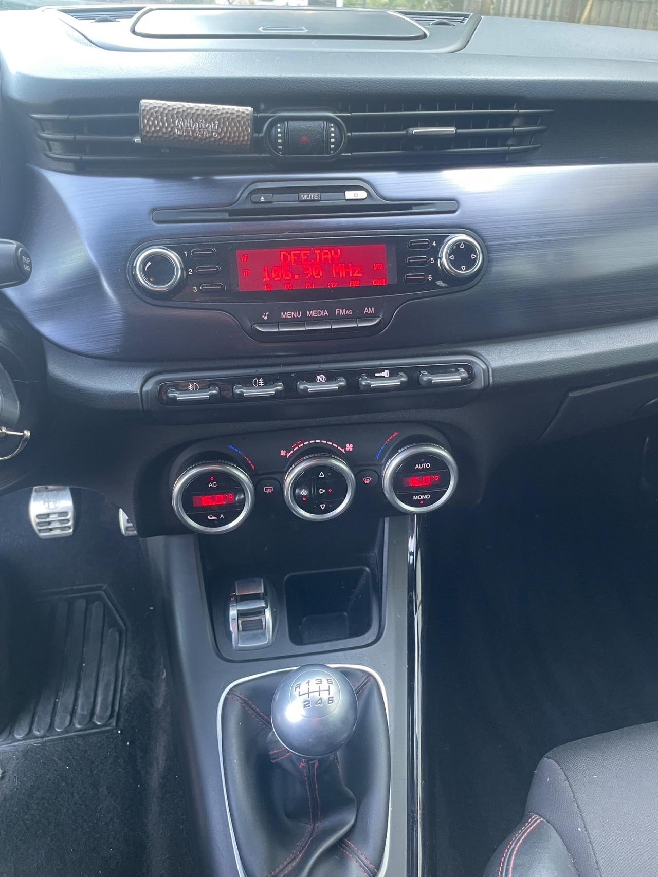 Alfa Romeo Giulietta 2.0 JTDm-2 140 CV Distinctive