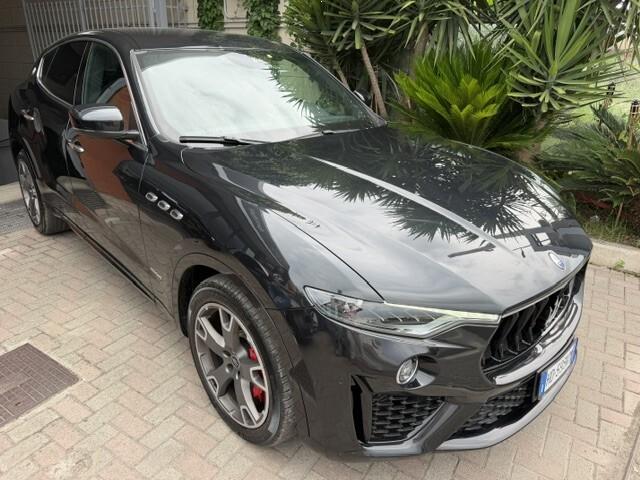 Maserati Levante V6 350 CV Q4 Gransport