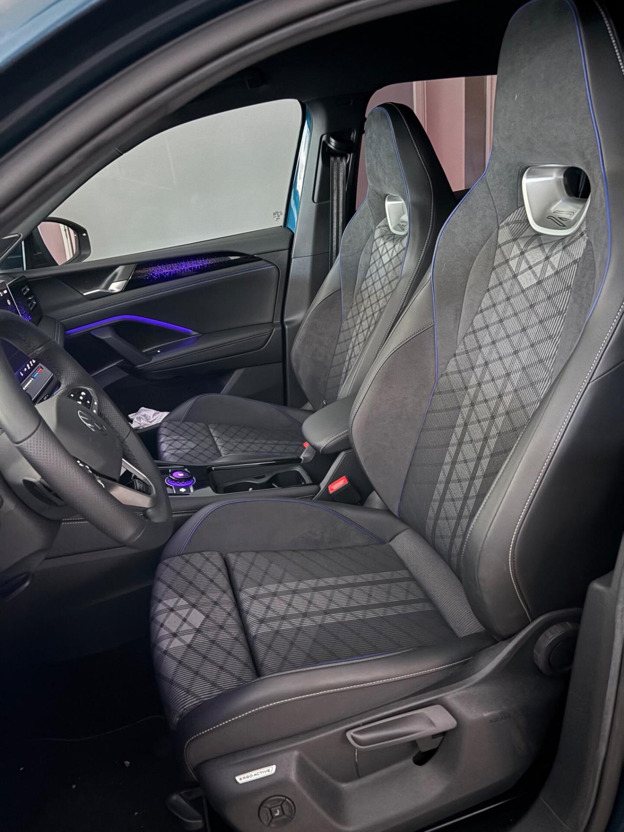 Volkswagen Tiguan 2.0 TDI 193CV DSG 4MOTION R-Line