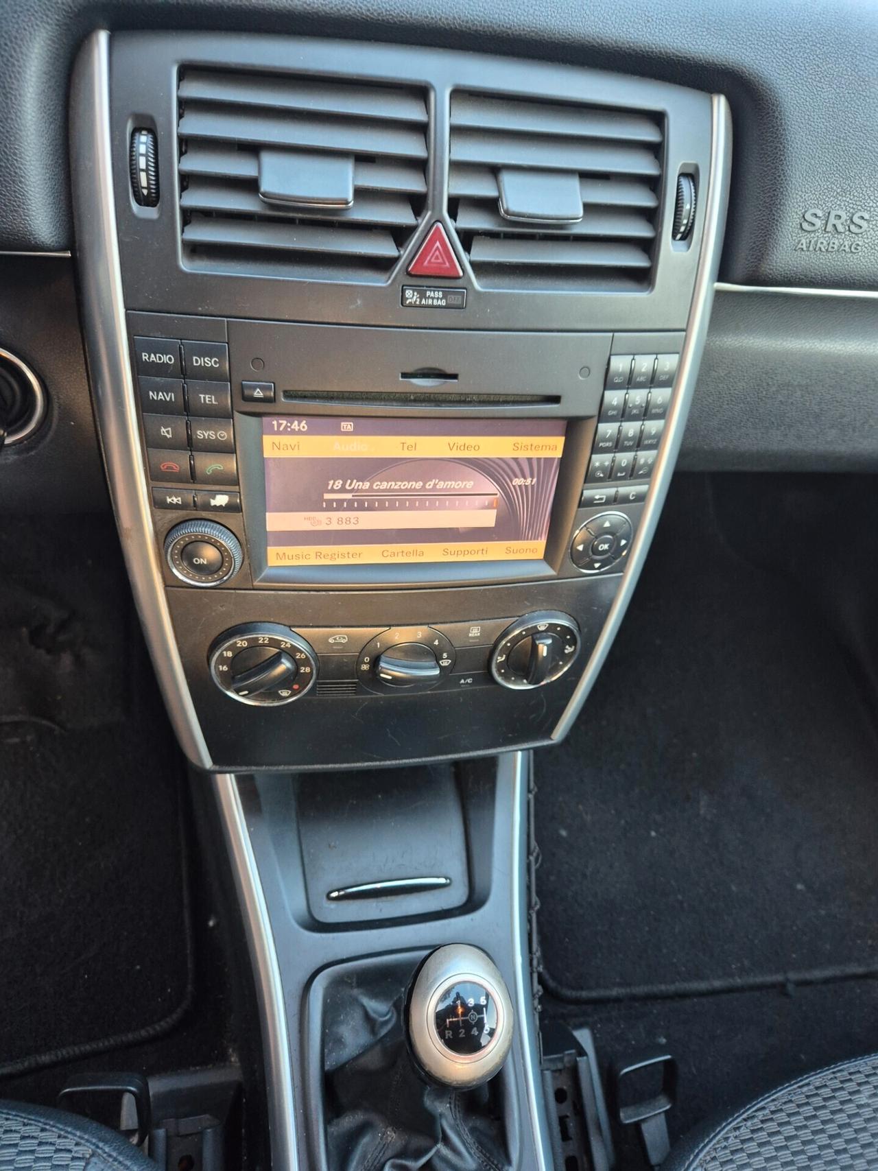 Mercedes-benz A 200 180 CDI Premium