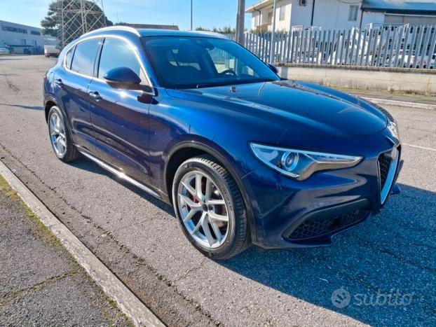 Alfa Romeo Stelvio 2.0 Turbo 280 CV AT8 Q4 Ti