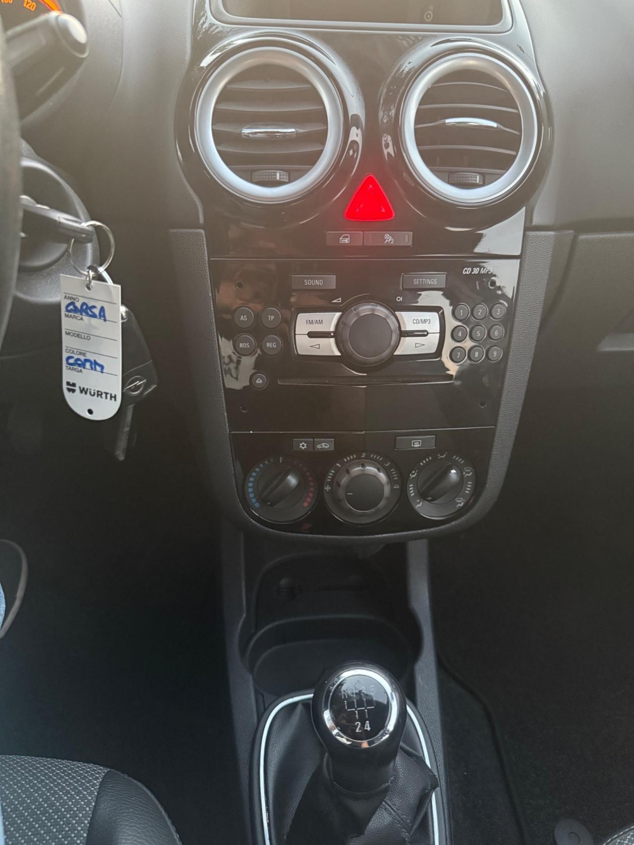 Opel Corsa 1.4 16V 5 porte Cosmo