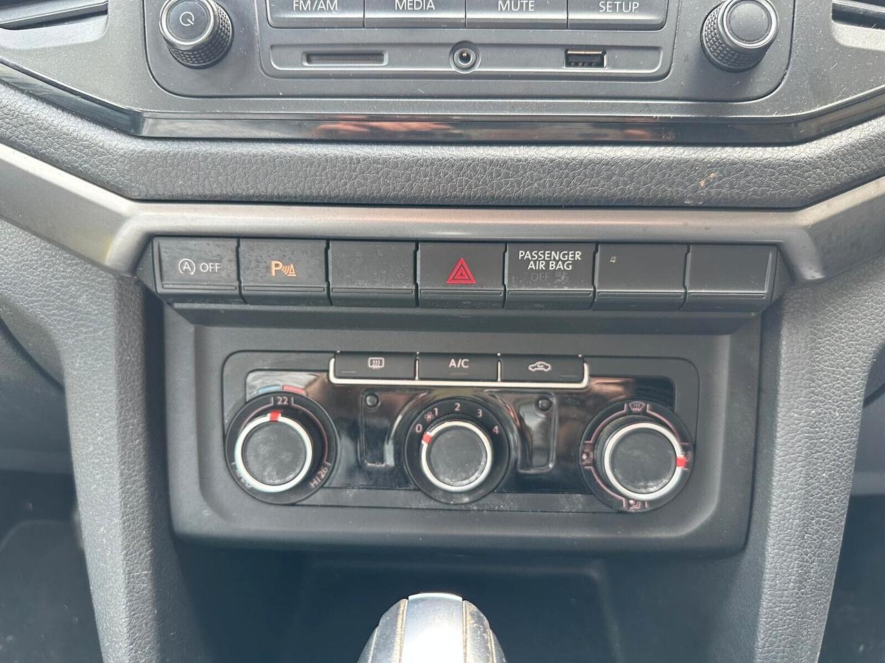 Volkswagen Amarok 3.0 V6 TDI 4MOTION BMT permanente aut. DC Comfortline