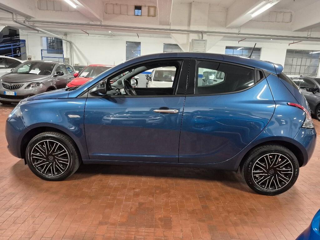 Lancia Ypsilon 1.0 FireFly 5 porte S&S Hybrid Gold