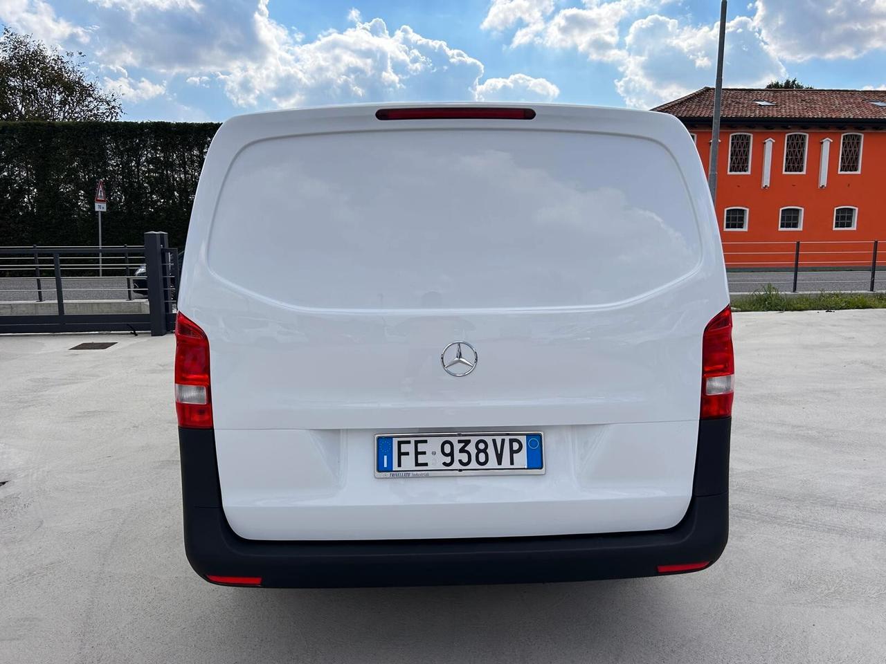 Mercedes Benz Vito Long 114 CDI