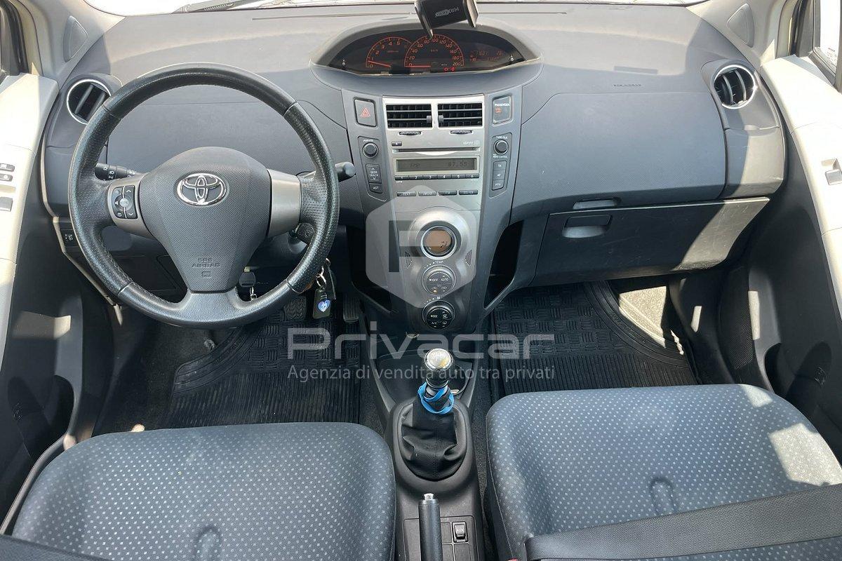 TOYOTA Yaris 1.4 D-4D DPF 5 porte Sol