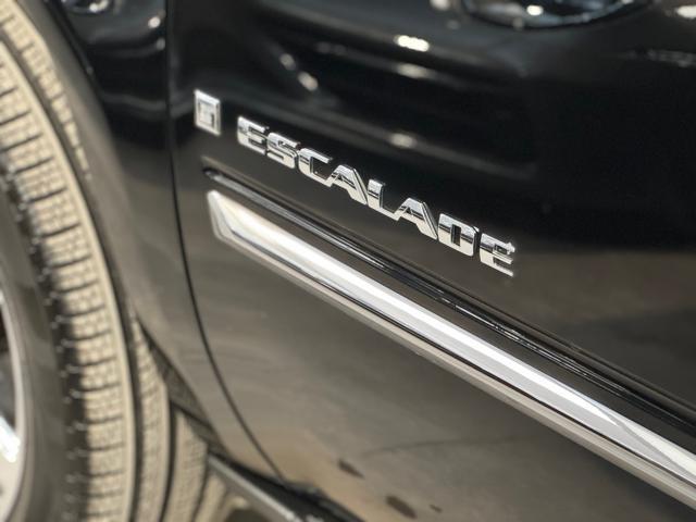 CADILLAC Escalade 6.0 V8 Sport Luxury HYBRID