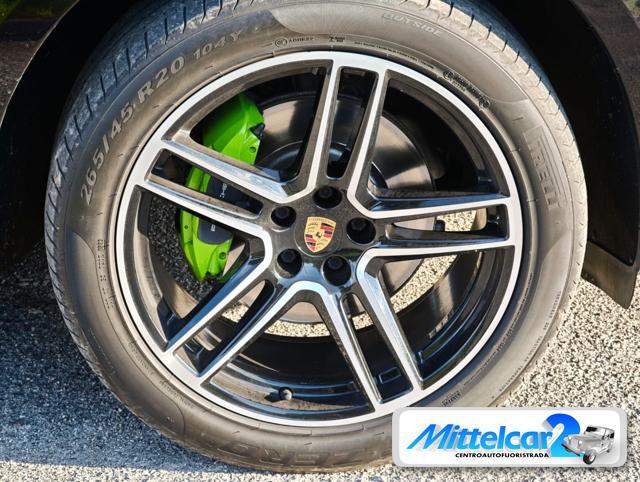 PORSCHE Macan 2.0