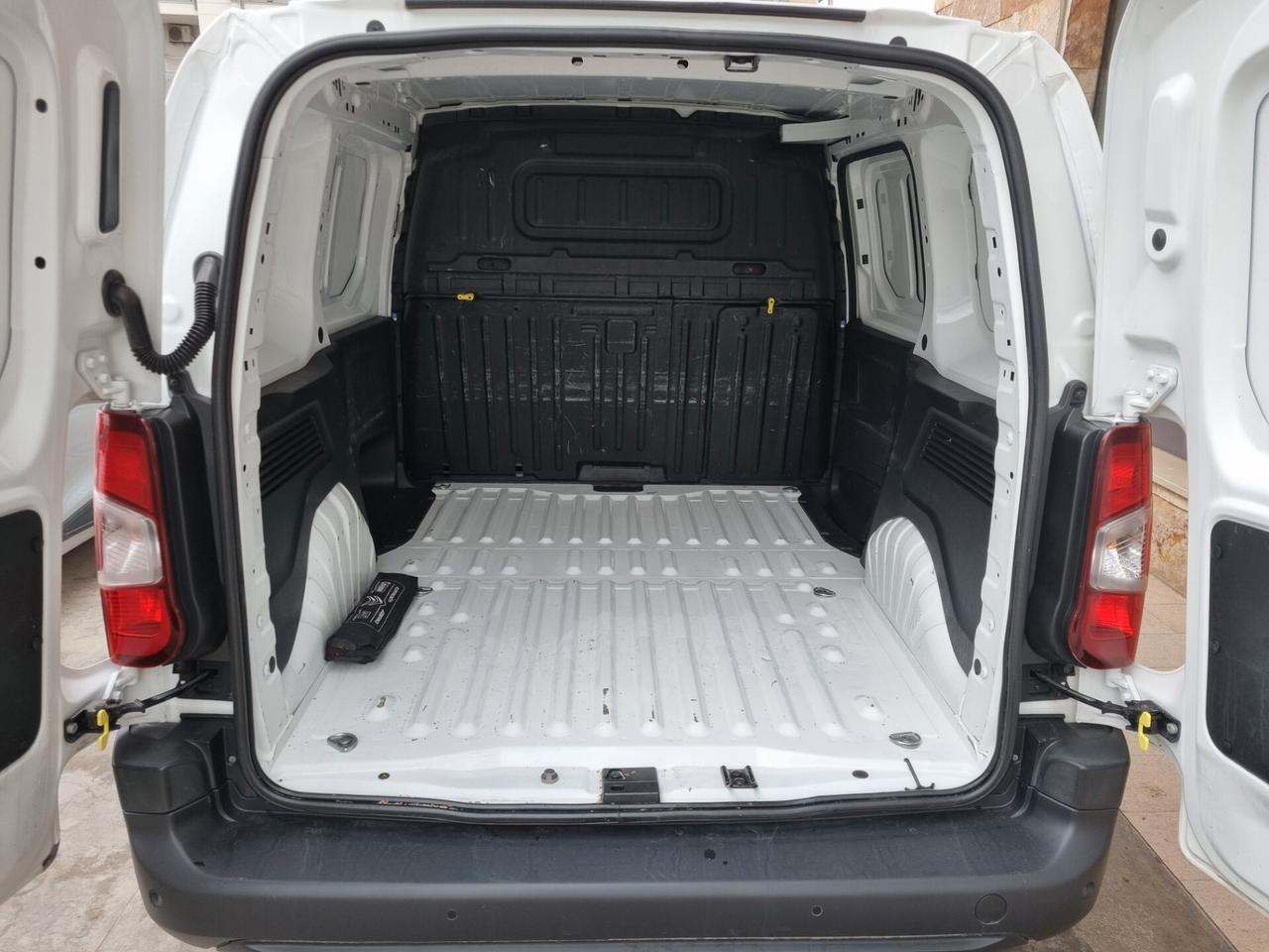 Berlingo 1.6 bluehdi 75cv Worker 10q 3p.ti