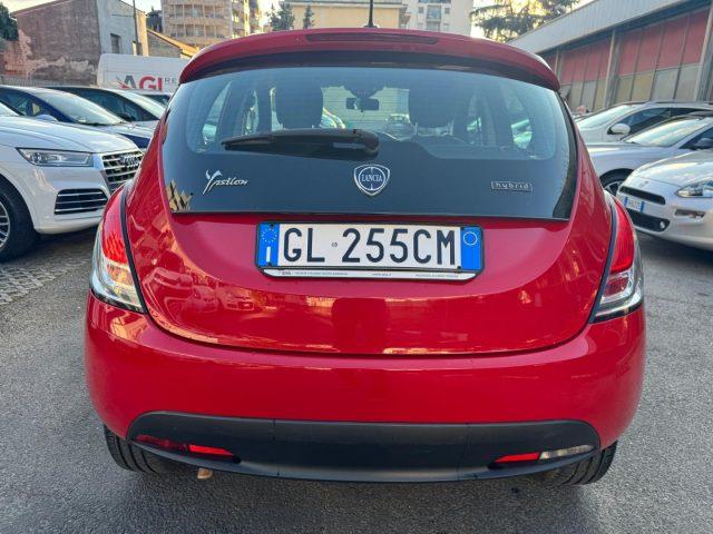 LANCIA Ypsilon 1.0 FireFly 5 porte S&S Hybrid Ecochic Silver