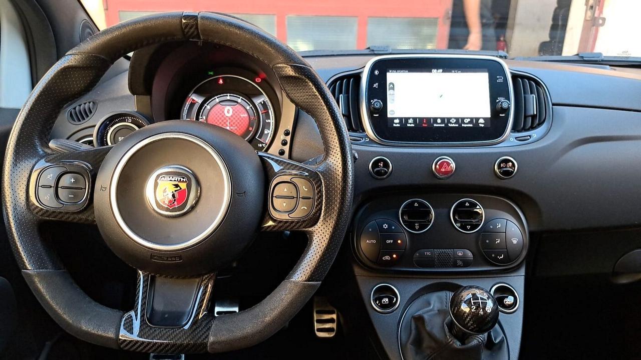 Abarth 595 Competizione 1.4 Turbo T-Jet 180 CV Esseesse