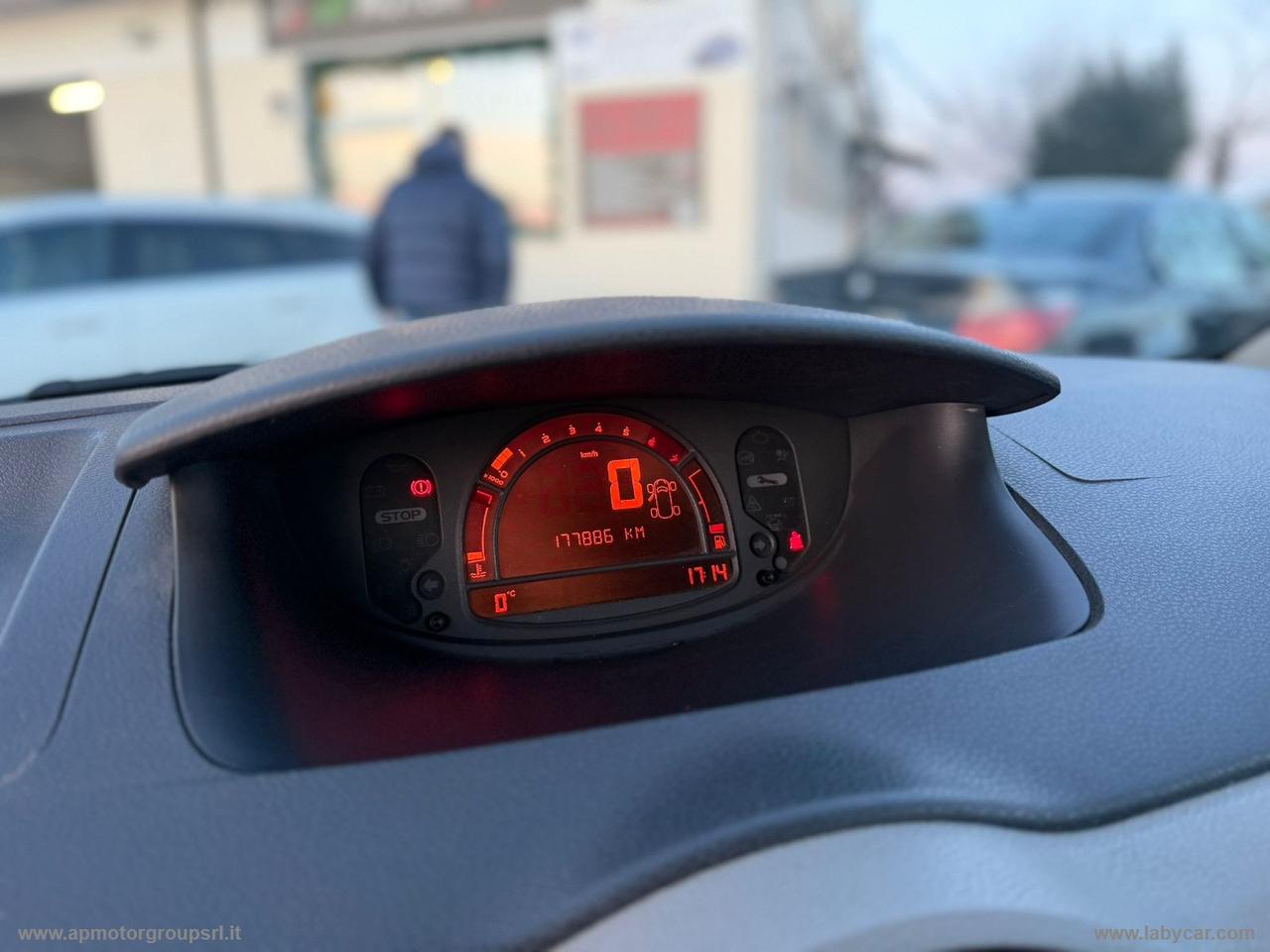 RENAULT Modus 1.2 16V Dynamique