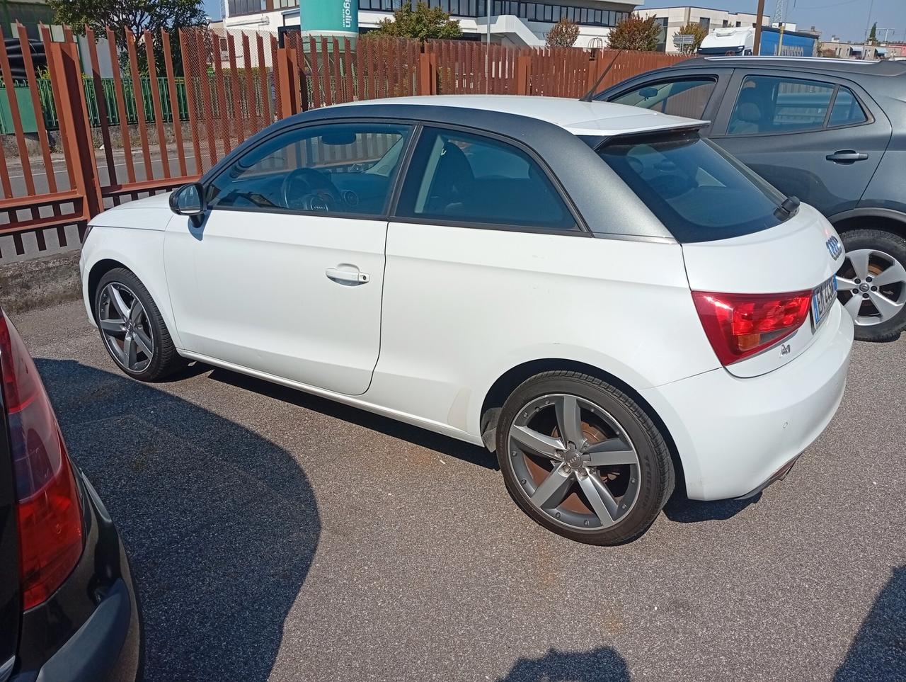 Audi A1 1.6 TDI S tronic Attraction NEOPATENTATI OK
