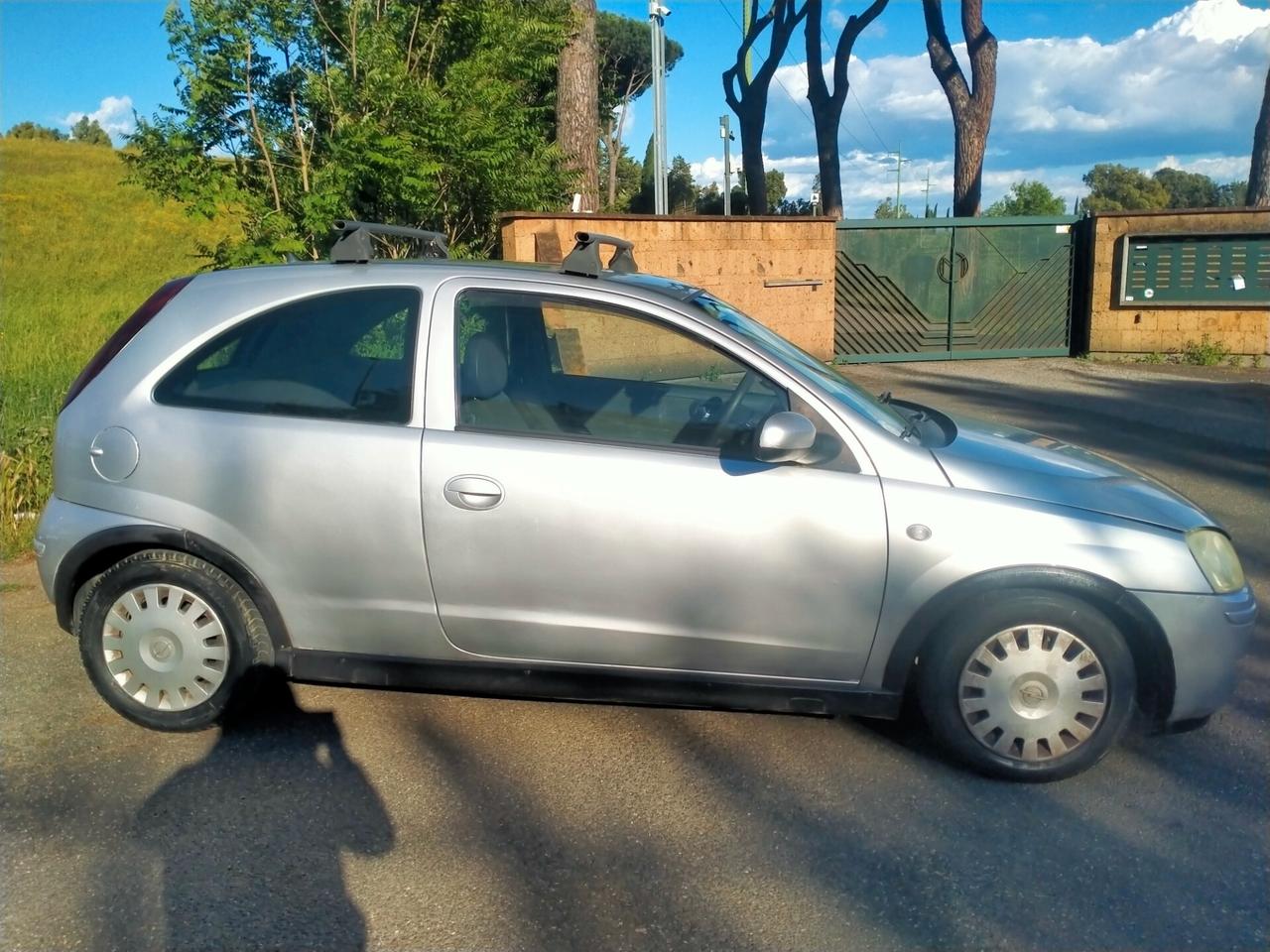 Opel Corsa 1.0i 12V cat 3 porte Club EURO4! CLIMA - VETRI ELETTRICI -CHIUSURA CENTRALIZZATA