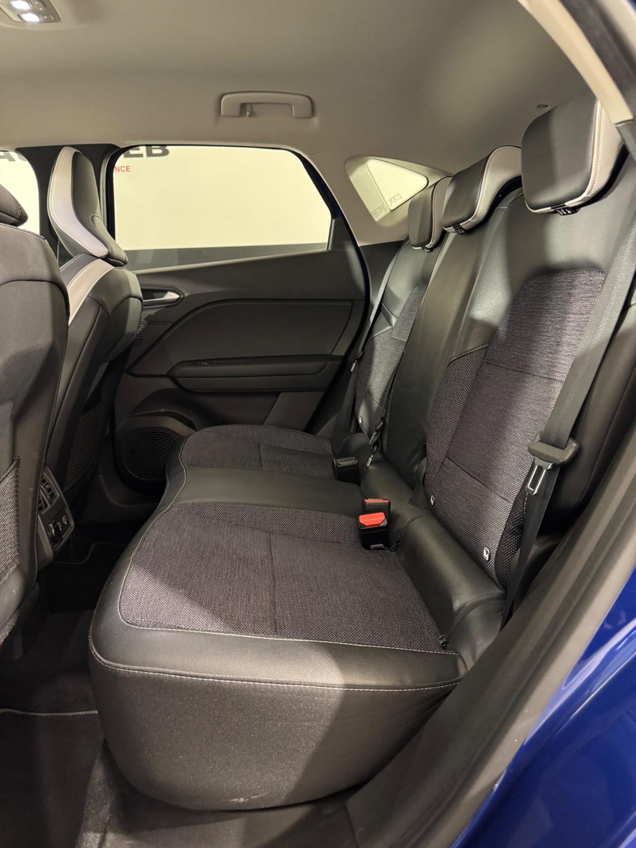 Renault Captur Plug-in Hybrid E-Tech 160 CV Initiale Paris